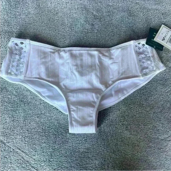 Roxy Shadow in the Sun Cheeky Bikini Bottoms in White Size Medium NWT - Picture 3 of 6